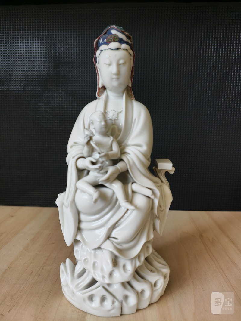 A dehua figure of a Guanyin and child - 图7